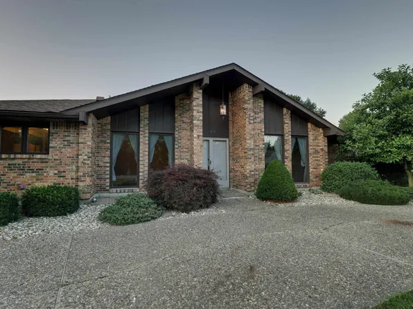 (undisclosed Address), Quincy, IL 62305