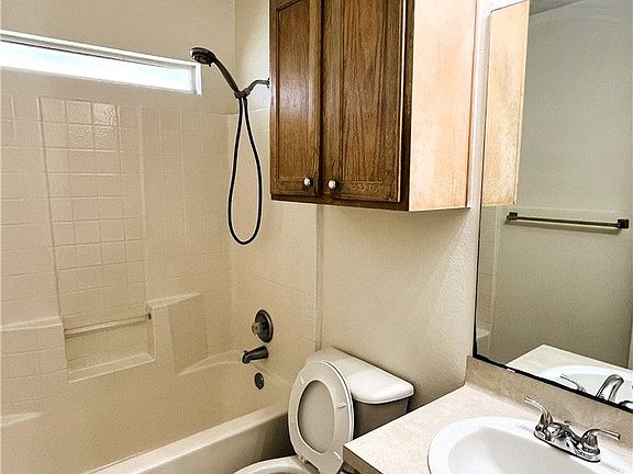 3rd image of 2906 Elise Ln