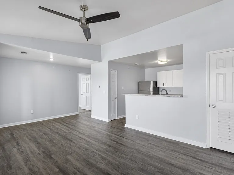 Villa Estates at Lenexa — Photo 59