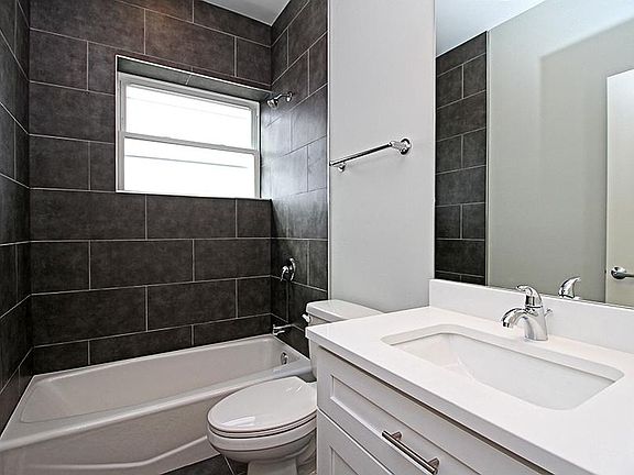 3rd image of 2707 N Washtenaw Ave APT 2