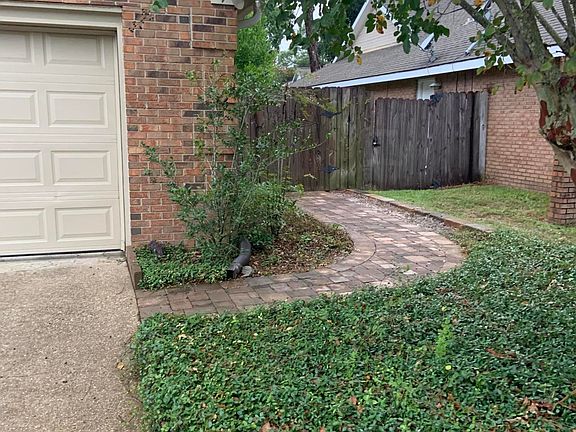 4th image of 2350 Park Place Dr