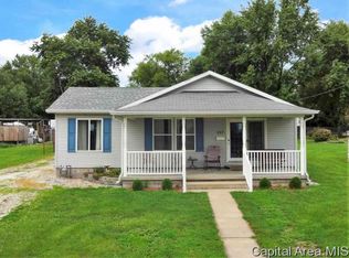 267 E Vandalia St, Waverly, IL 62692