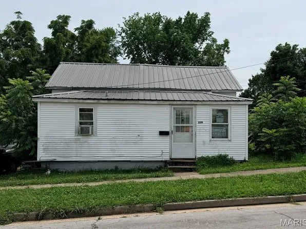 109 W 3rd St, Rolla, MO 65401