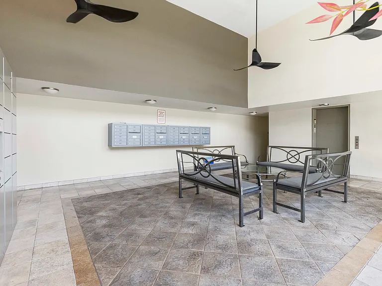 2121 Beloit Ave #112 — Photo 3
