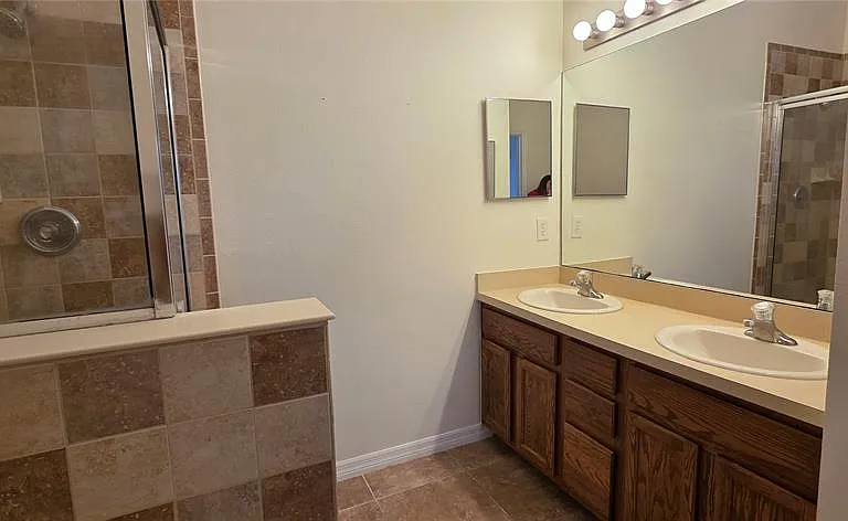 2027 Strathmill Dr — Photo 15
