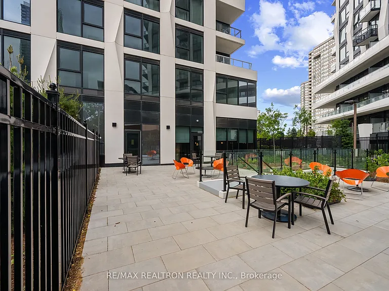 25 Cordova Ave #Penthouse 06 — Photo 45