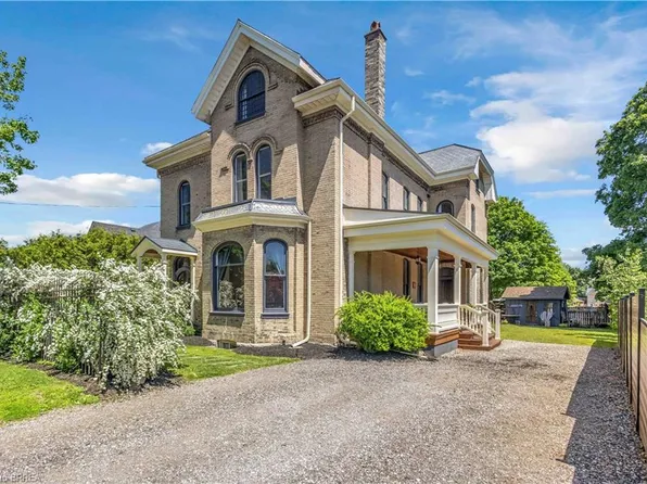 18 Hawarden Ave, Brantford, ON N3T 4H3