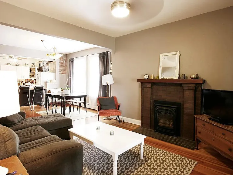 2747 W Denver Pl — Photo 3