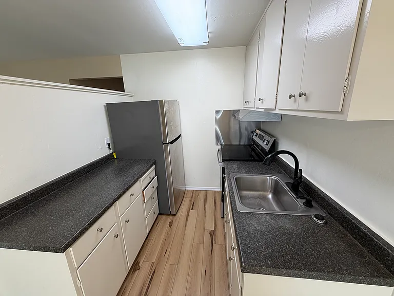 245 E. Market St. — Photo 11