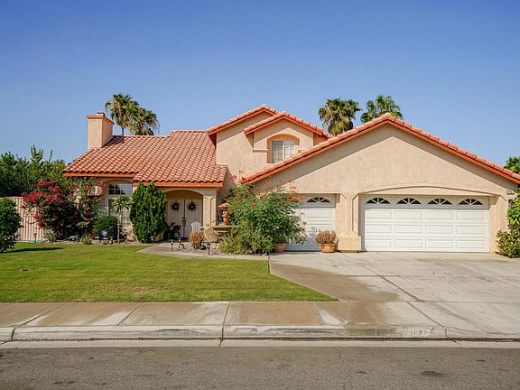 3rd image of 43677 Salerno Ct