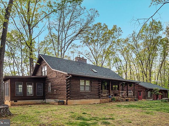 3rd image of 428 Apple Pie Ridge Rd