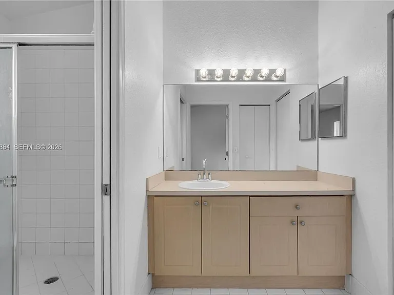 2400 SW 87th Way — Photo 18