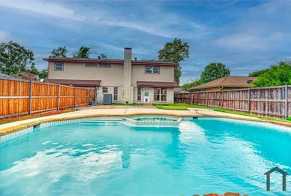 4 bed, 2378 sqft, $3,168 — Photo 2