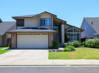 2832 Woodmont Cir, Modesto, CA 95355