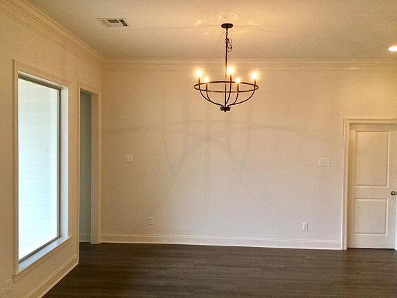 4th image of 207 Meadow Gate Dr