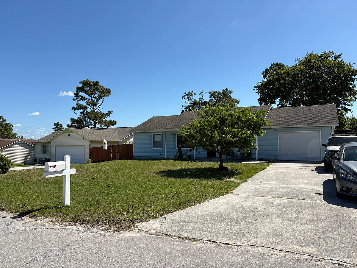 Building Photo - 212 Cinnamon Dr