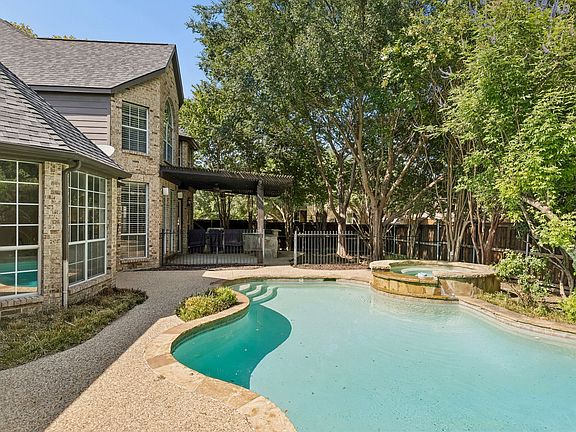 4th image of 1401 Bristlewood Dr