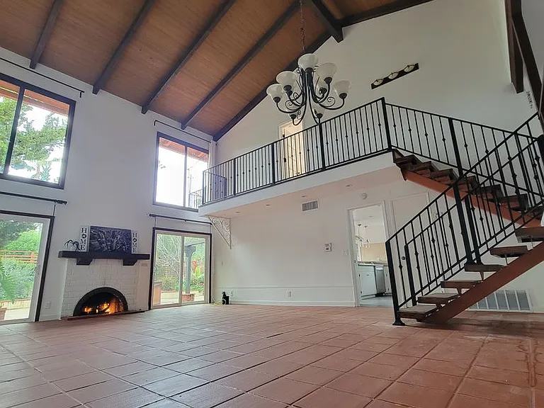 5729 Lake Lindero Dr — Photo 7