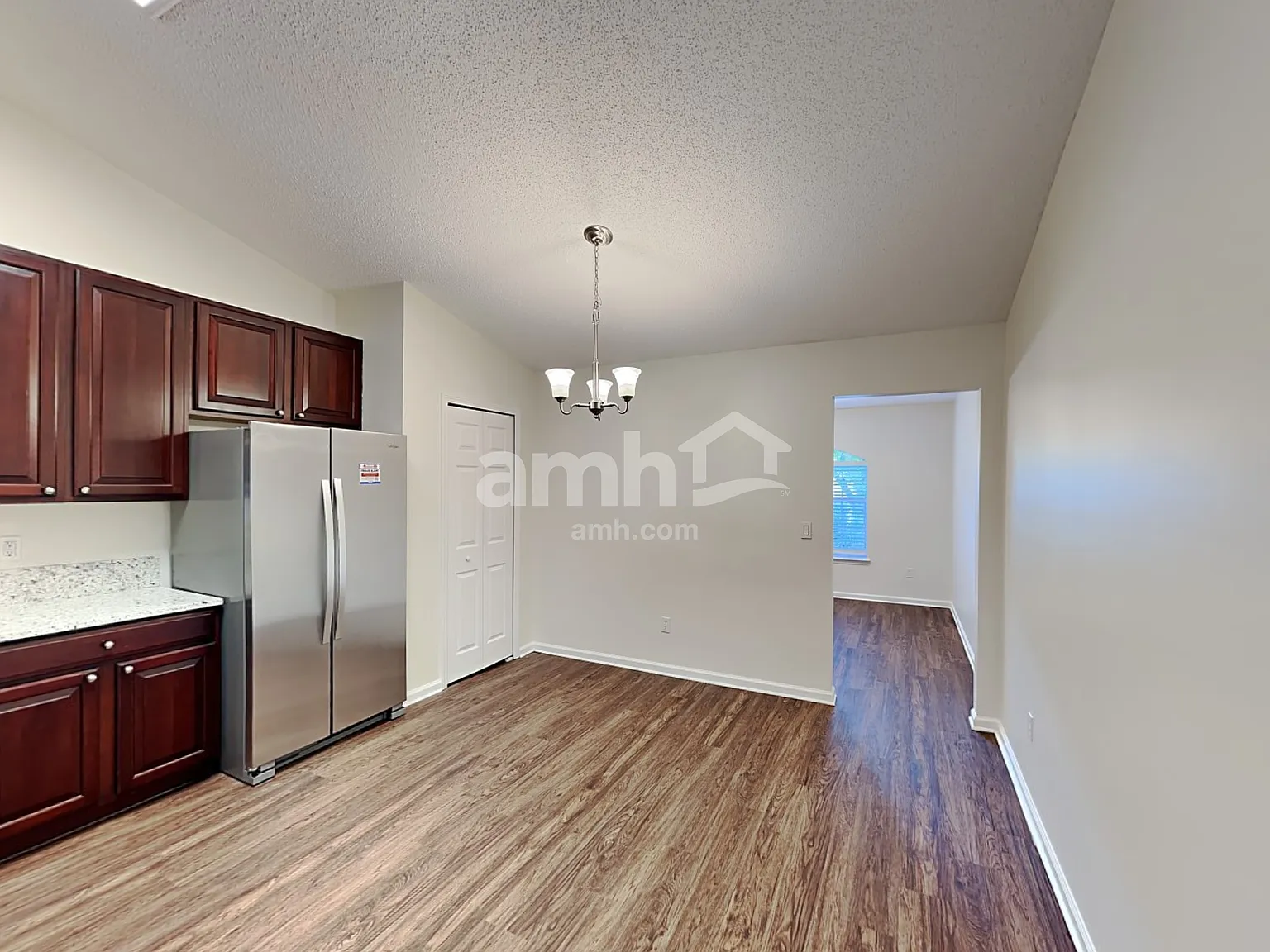 4 bed, 2.0 bath, 1833 sqft, $2,550 — Photo 4