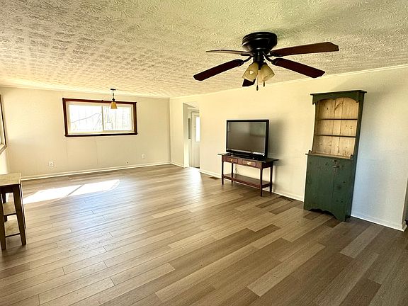 4th image of 2143 S 9th St