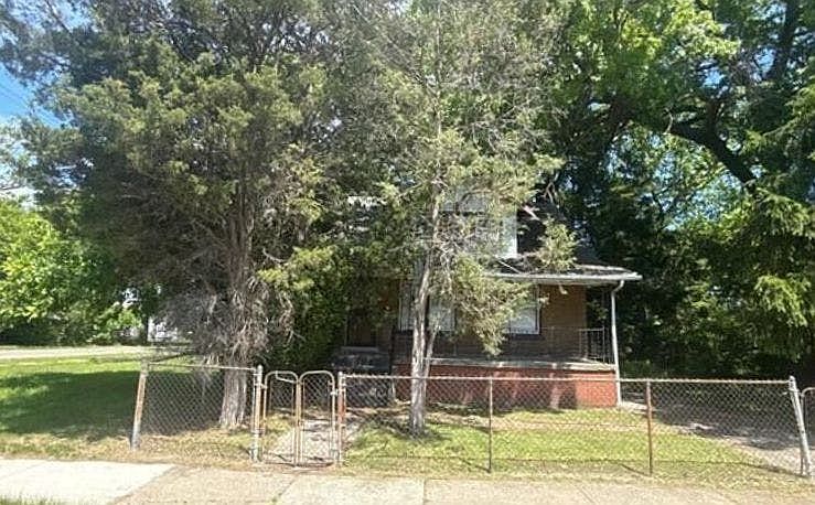 1st image of 19450 Gable St