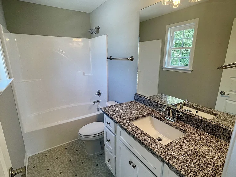 208 Power Ave #B — Photo 14