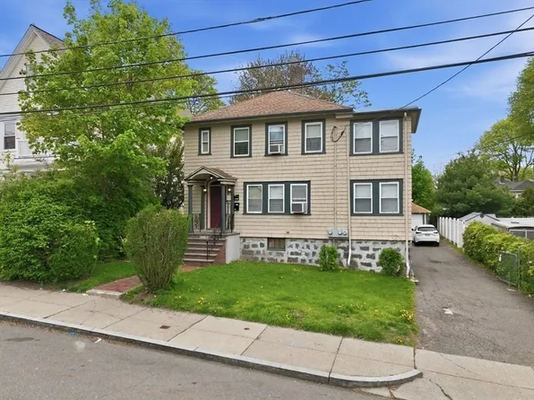 18 Lexington Ave, Hyde Park, MA 02136