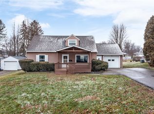 351 W Summit St, Barberton, OH 44203