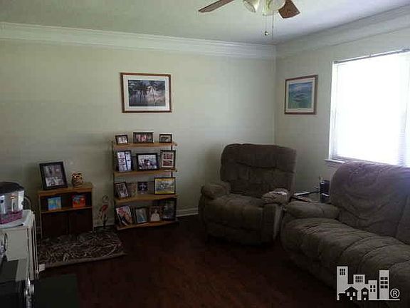 2nd image of 114 Colchester Pl