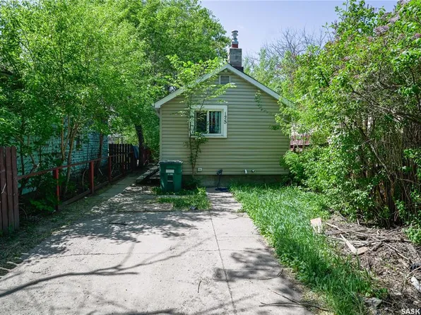 125 S AVENUE S, Saskatoon, SK S7M 2Z7