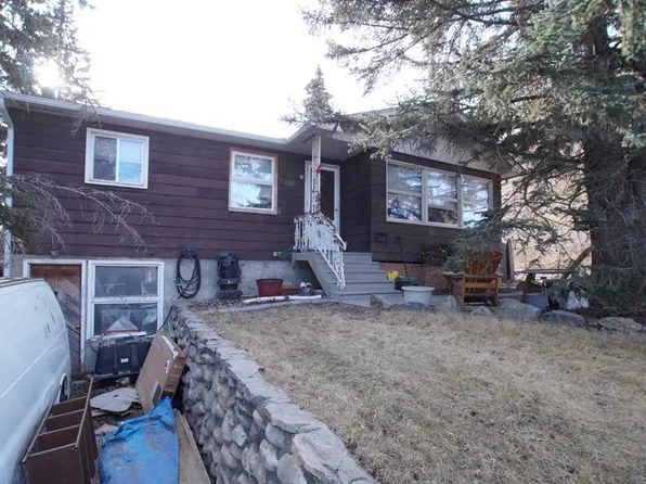 6503 N 33rd Ave NW, Calgary, AB T3B 1K9