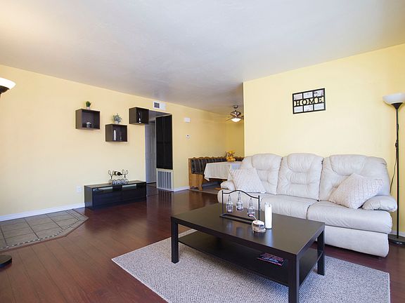 4th image of 10249 Bell Gardens Dr Unit 6