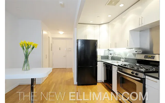 Rented by Douglas Elliman | media 2