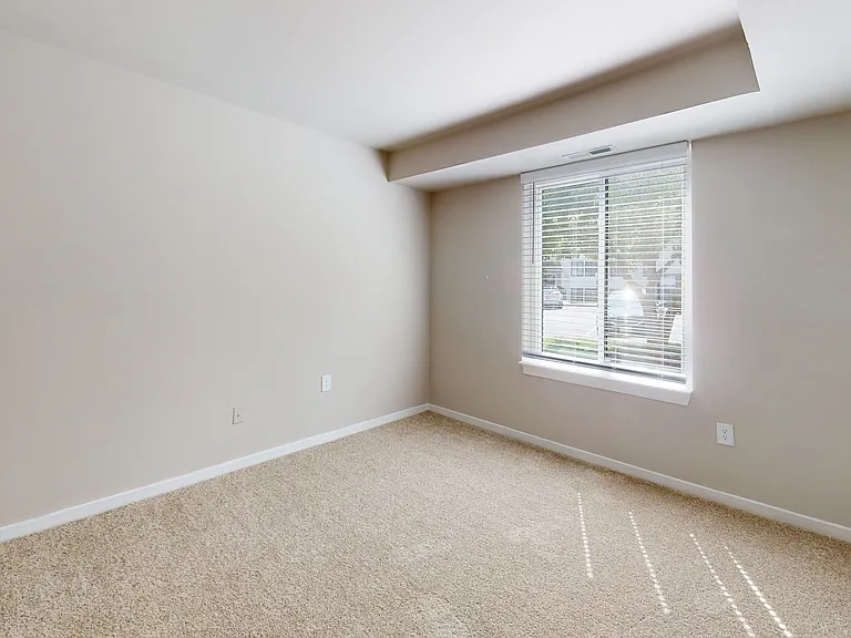 Seneca Place — Photo 128