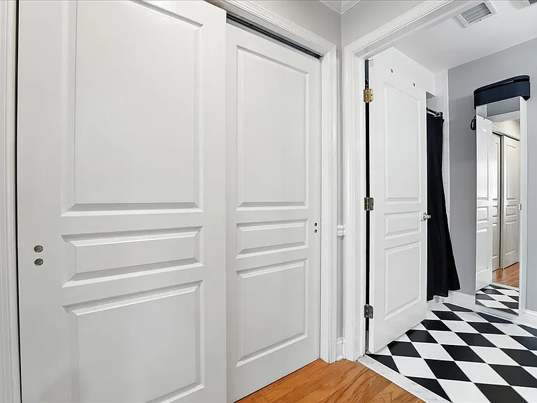 812 Grand St #412 — Photo 20