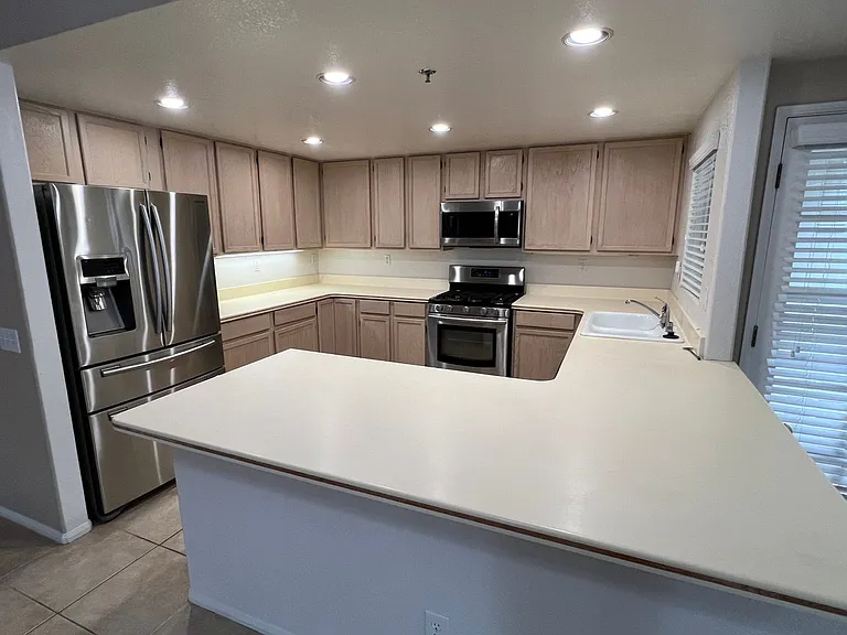 954 Loring St #2 — Photo 5