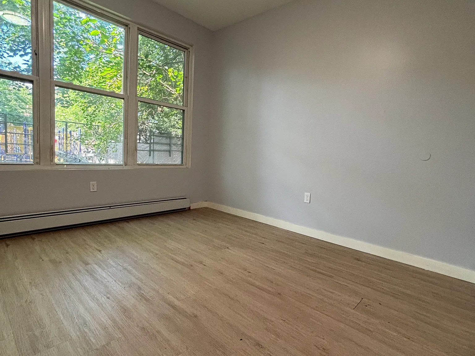 2 bed, 950 sqft, $2,000 — Photo 2