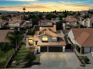 6886 Country Oaks Dr, Highland, CA 92346