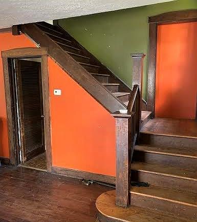 3rd image of 3514 Birchwood Ave
