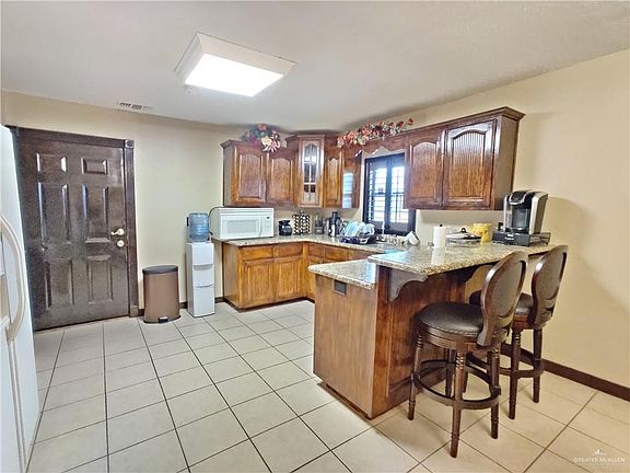 4th image of 15809 W Los Cerritos Cir