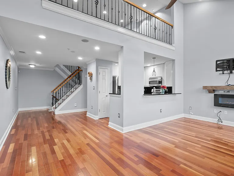 169 Price Ct — Photo 5
