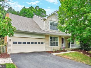 822 Kenneth Pl SE, Leesburg, VA 20175