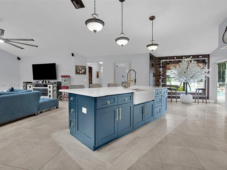 520 Henry Ave — Photo 11