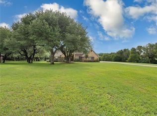 108 Hidden Creek Rd, Cresson, TX 76035