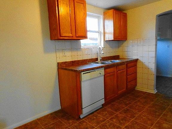2nd image of 3532 E Monte Vista Dr