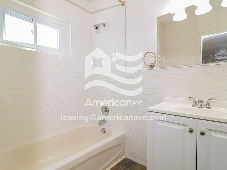 1507584_014_bathroom_13991894.jpg