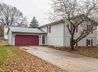 102 Nottingham Chase, Normal, IL 61761