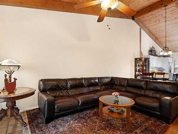5th image of 2904 N 35th Terrace #2904