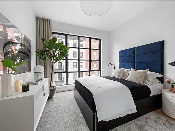 5th image of 147 Ludlow St #5A