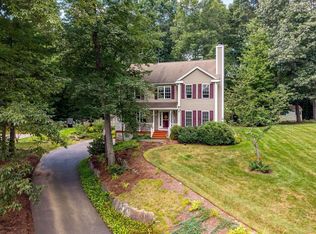 27 Tannery Rd, Sturbridge, MA 01518